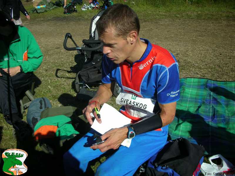 Johan efter målgång på en av etapperna på O-ringen i Sälen 2008 (H21E)